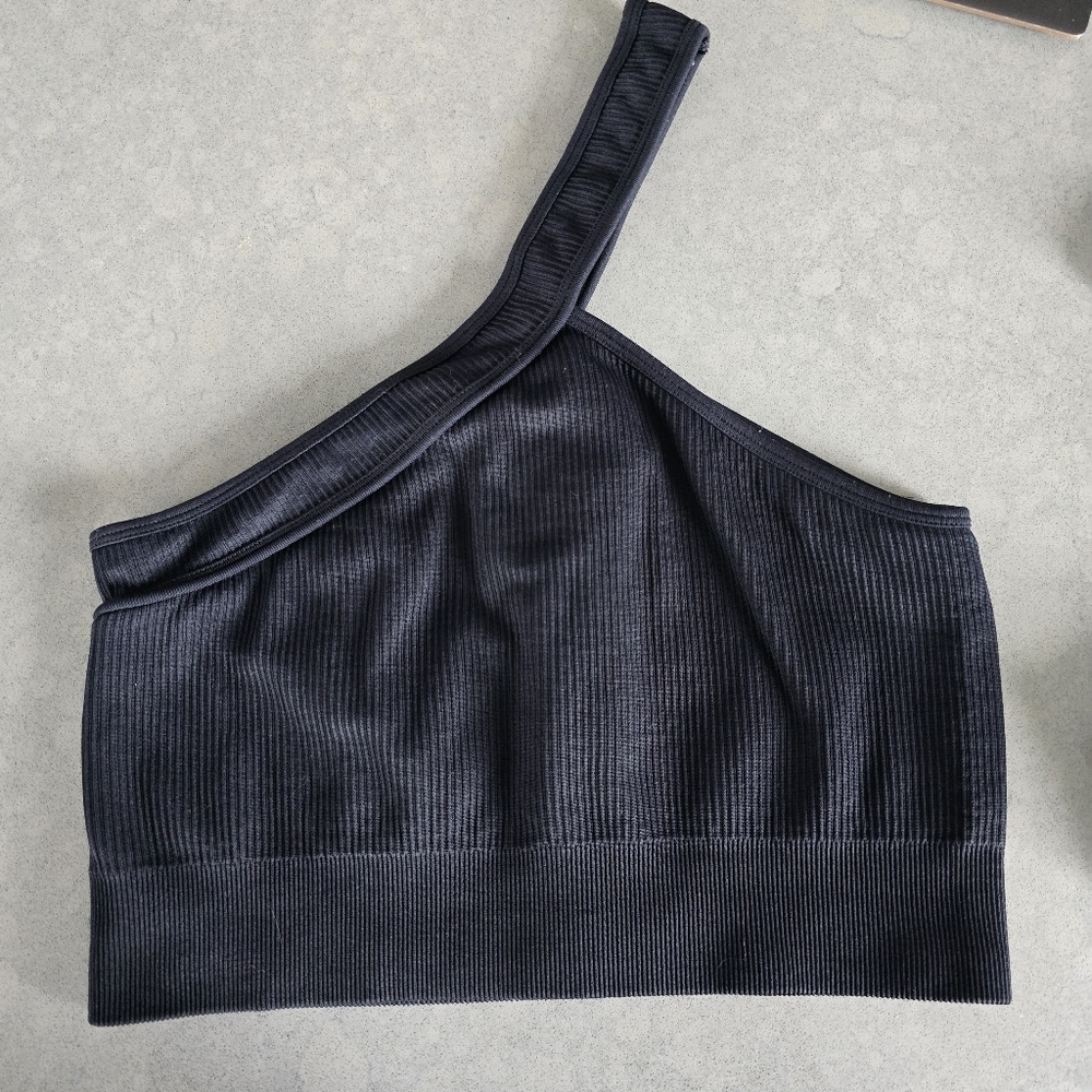 Black Ribbed One-Shoulder Crop Top​​ - Picture 2 of 3